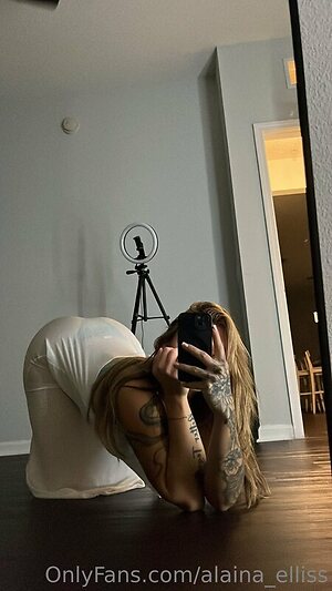 alaina_elliss leaked photo #4