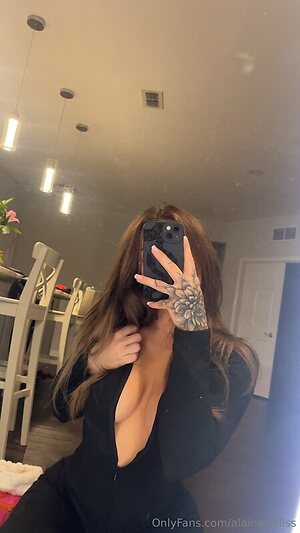 alaina_elliss leaked photo #6