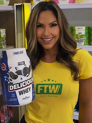 Alane Pereira leaked photo #76