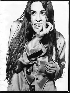 Alanis Morissette Nude Leaked Photo #13