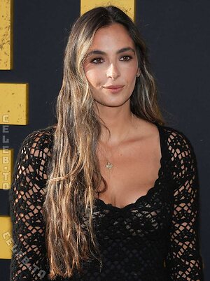 Alanna Masterson photo