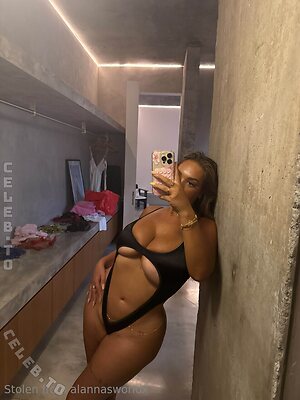 Alanna Pow Nude Leaked Photo #27