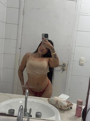 alannis vieira leaked photo #2