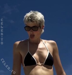 aleandrafrerk / ale4ndra