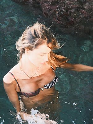Alessandra Ambrosio in bikini
