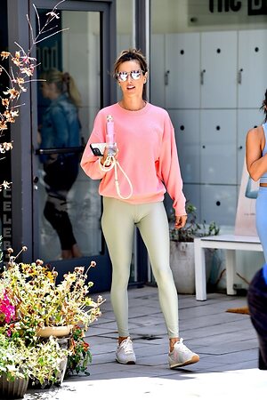 Alessandra Ambrosio Nude Leaked Photo #7