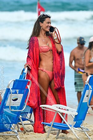 Alessandra Ambrosio Nude Leaked Photo #143