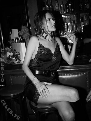 Alessandra Ambrosio photo