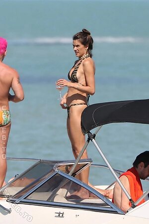 Alessandra Ambrosio Nude Leaked Photo #660