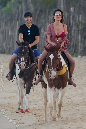 Alessandra Ambrosio Nude Leaked Photo #705