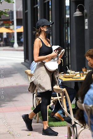 Alessandra Ambrosio photo