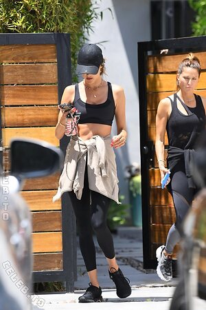 Alessandra Ambrosio photo