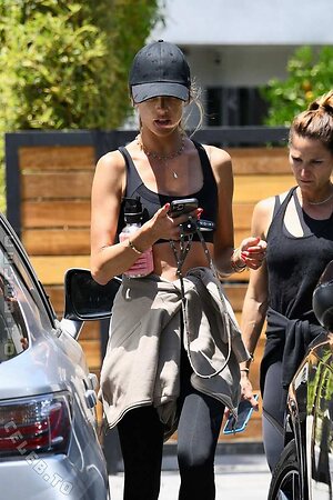 Alessandra Ambrosio photo