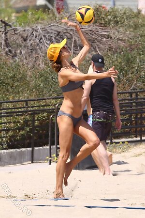 Alessandra Ambrosio Nude Leaked Photo #871