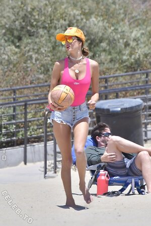 Alessandra Ambrosio Nude Leaked Photo #898