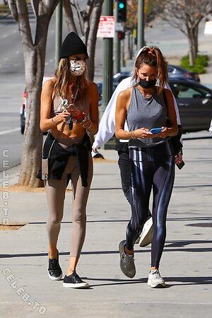 Alessandra Ambrosio photo