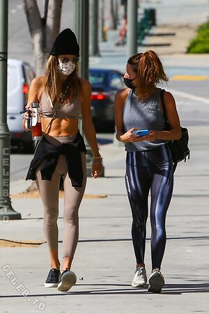 Alessandra Ambrosio photo