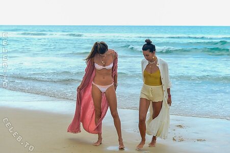 Alessandra Ambrosio Nude Leaked Photo #1323