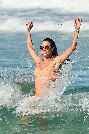 Alessandra Ambrosio Nude Leaked Photo #1433