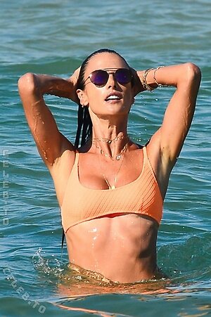 Alessandra Ambrosio Nude Leaked Photo #1443