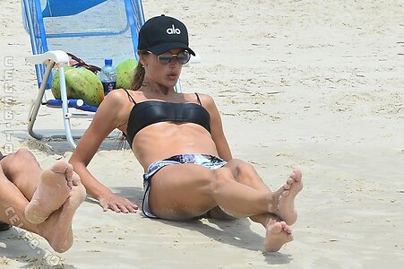 Alessandra Ambrosio Nude Leaked Photo #1538