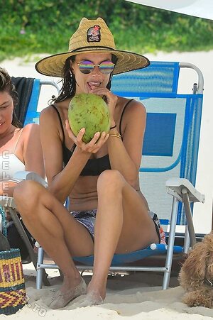 Alessandra Ambrosio Nude Leaked Photo #1551
