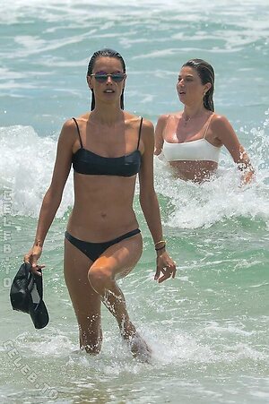 Alessandra Ambrosio Nude Leaked Photo #1563