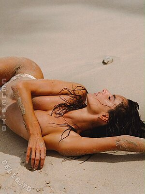 Alessandra Ambrosio photo