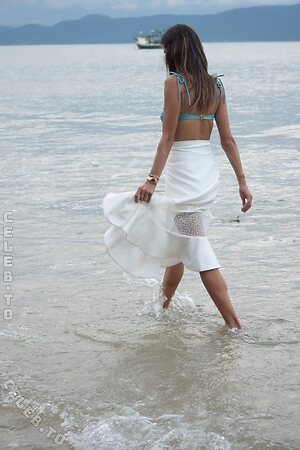 Alessandra Ambrosio photo