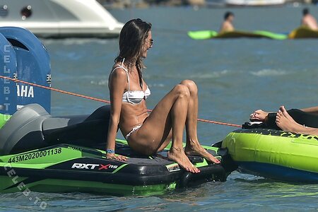 Alessandra Ambrosio Nude Leaked Photo #1651