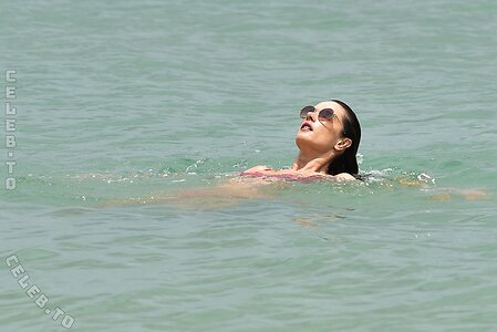 Alessandra Ambrosio photo