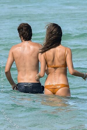 Alessandra Ambrosio photo
