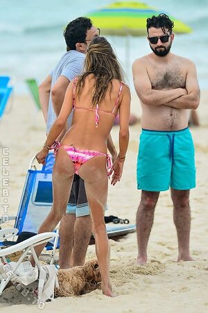 Alessandra Ambrosio photo