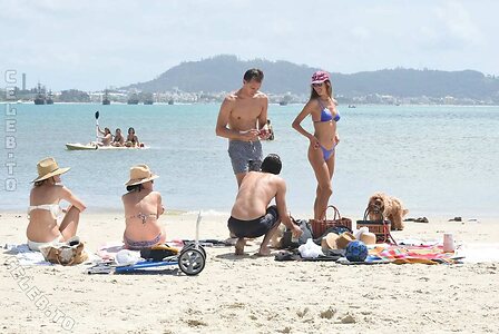 Alessandra Ambrosio leaked photo #2128