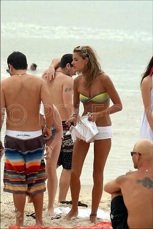 Alessandra Ambrosio leaked photo #2204