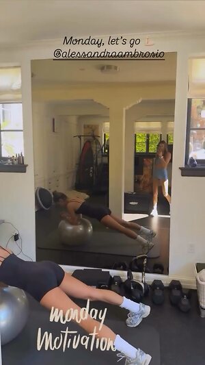 Alessandra Ambrosio leaked photo #2269