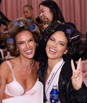 Alessandra Ambrosio leaked photo #2400