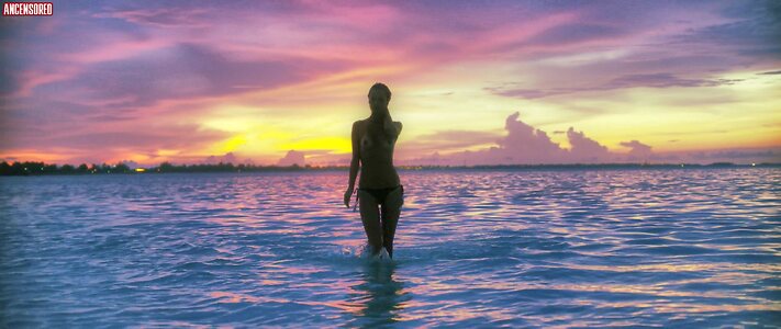 Alessandra Ambrosio leaked photo #2548