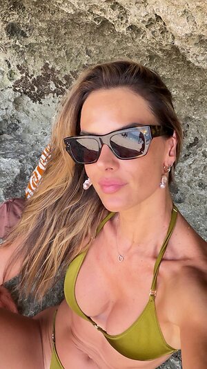 Alessandra Ambrosio leaked photo #2615