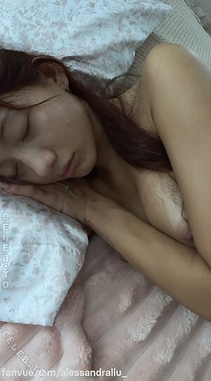 Alessandra Liu (18+) photo