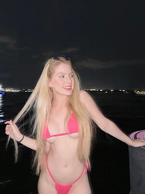 Alessandravieira leaked photo #11