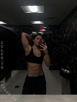 Alex Giardina Nude Leaked Photo #4