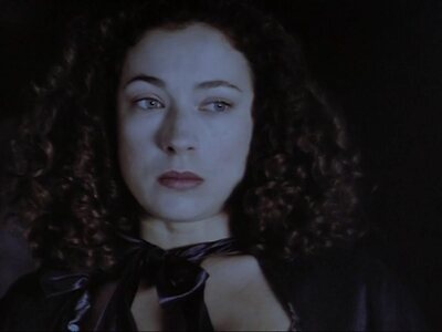 Alex Kingston leaked photo #30