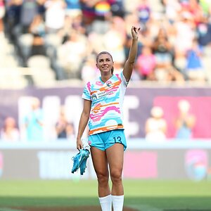 Alex Morgan Nude Leaked Photo #5