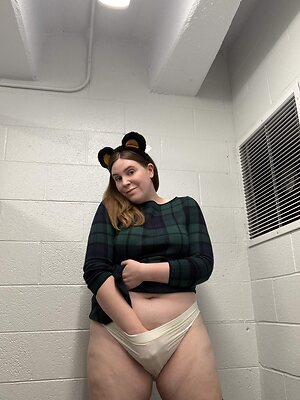 Alex Reynolds leaked photo #4