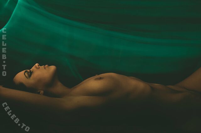 Alex Zedra leaked photos