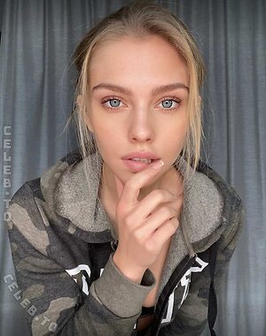 Alexa Breit Nude Leaked Photo #705