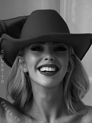 Alexa Breit Nude Leaked Photo #289