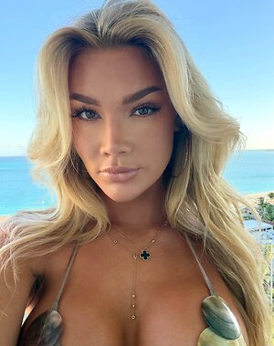 Alexa Collins leaked photo #128