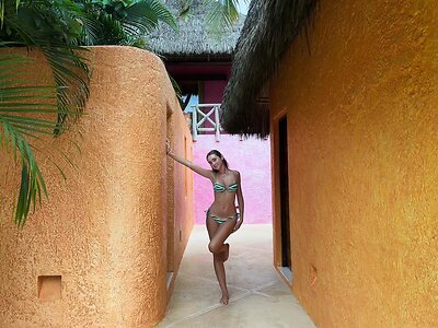 Alexa Pearson leaked photo #7
